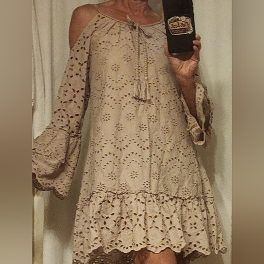Cold shoulder eyelet dress.  Women's Size 4/6 Perfect cond. Worn only once